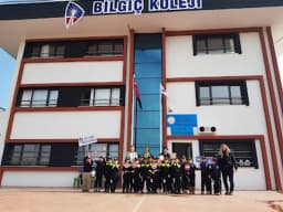 Özel Çeşme Bilgiç Koleji - Photo