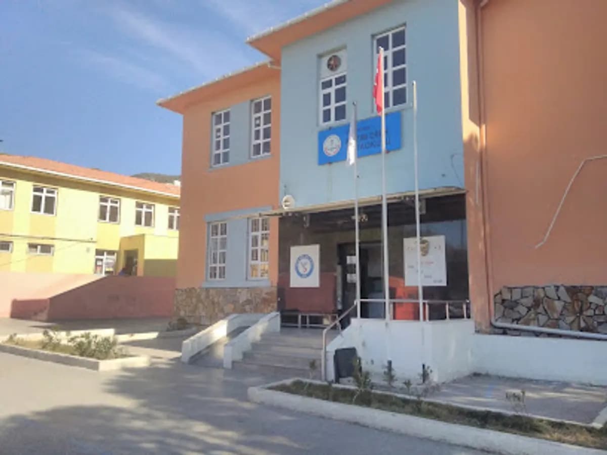 Kazım Dirik Ortaokulu - Fotoğraf