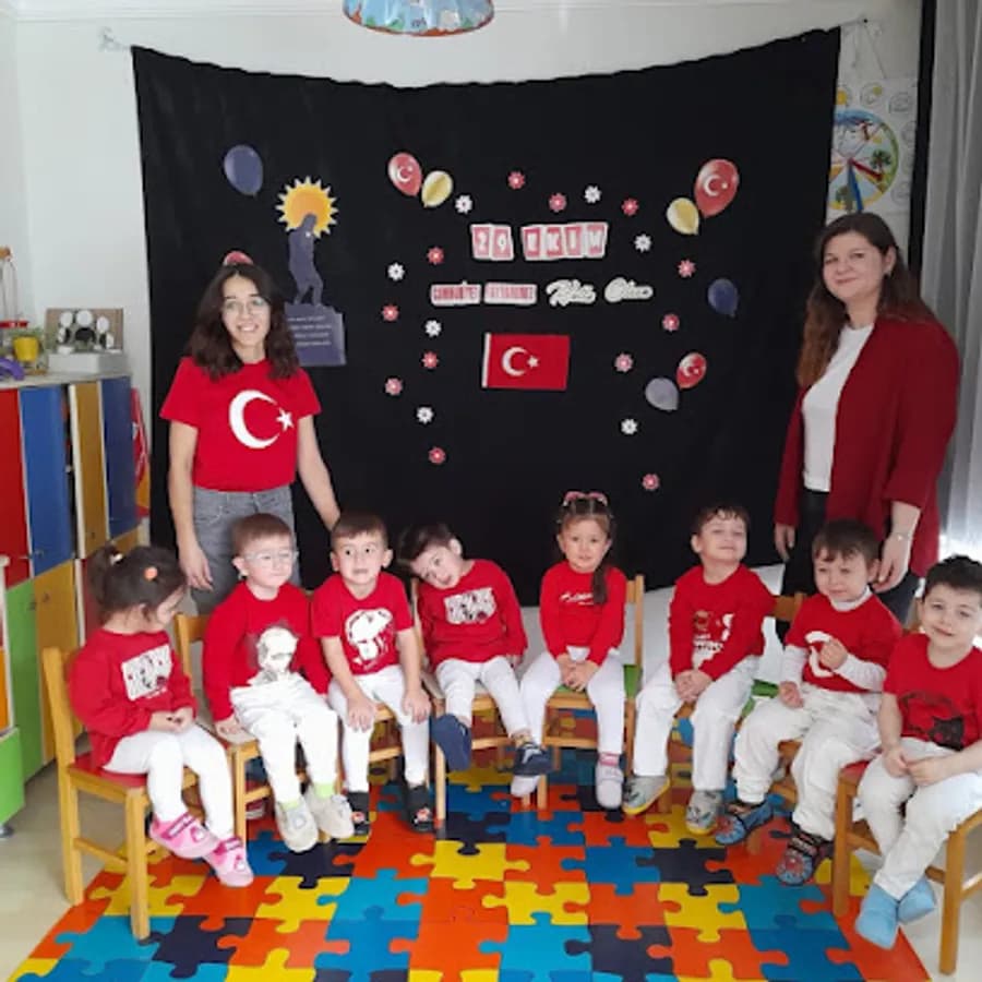 Küçük Yıldızlar Mini Koleji Kreş ve Anaokulu - Fotoğraf