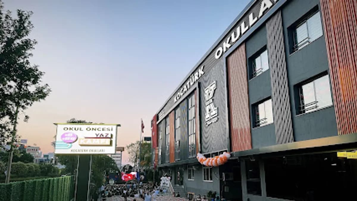 Gaziemir Özel Kocatürk Fen, Anadolu ve Havacılık Lisesi - Photo