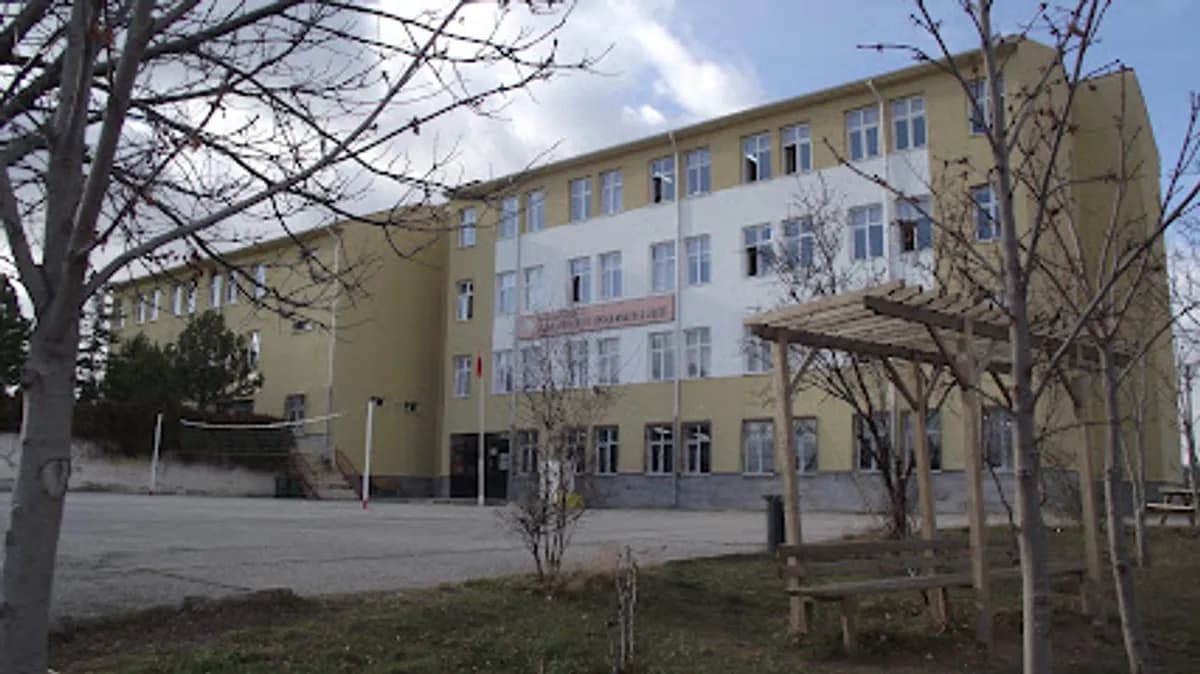 Çubuk Mesleki ve Teknik Anadolu Lisesi - Photo