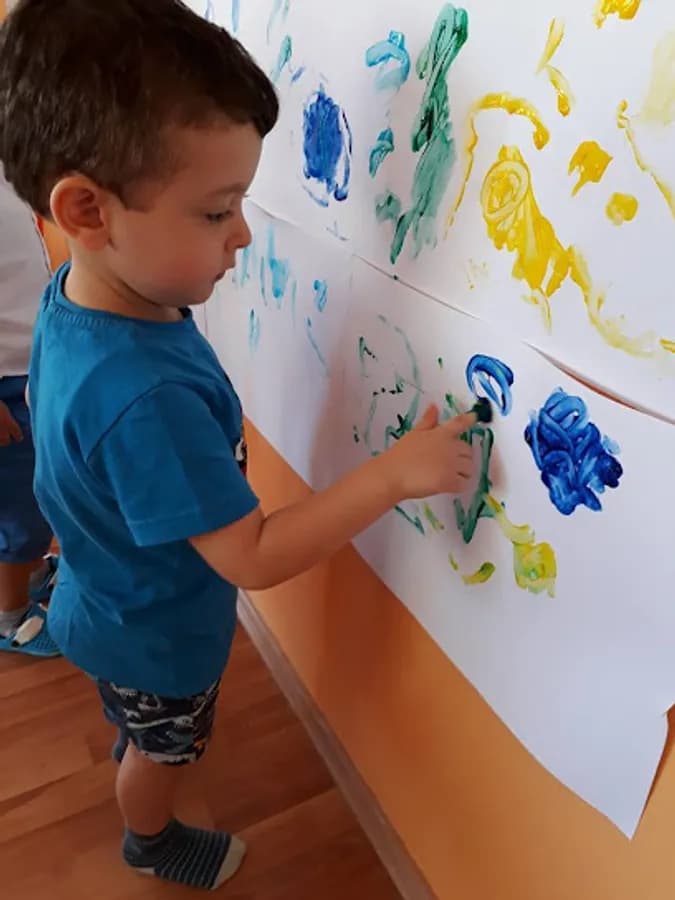 Özel Çocuk Dünyası Kreş ve Gündüz Bakımevi