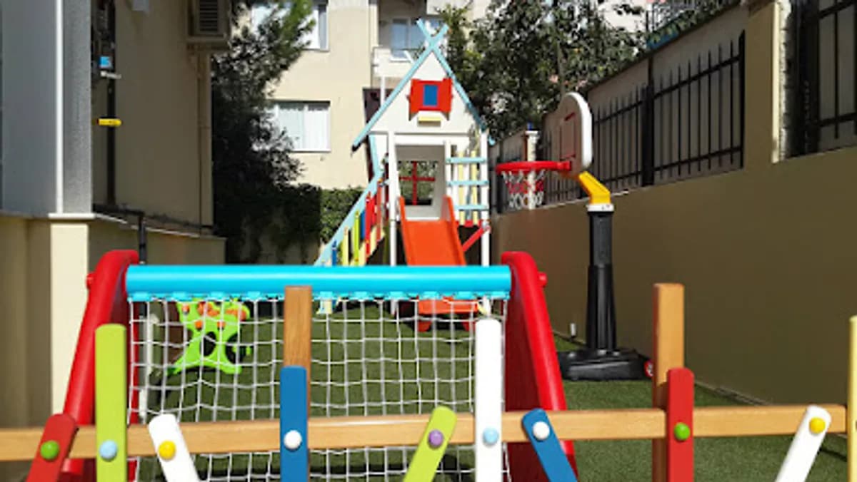 İzmir - Özel - Buca Amerikan Kültür Derneği Anaokulu - Fotoğraf