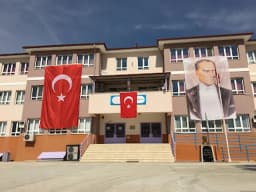 Mustafa Ayşe Yanbastı Ortaokulu - Fotoğraf