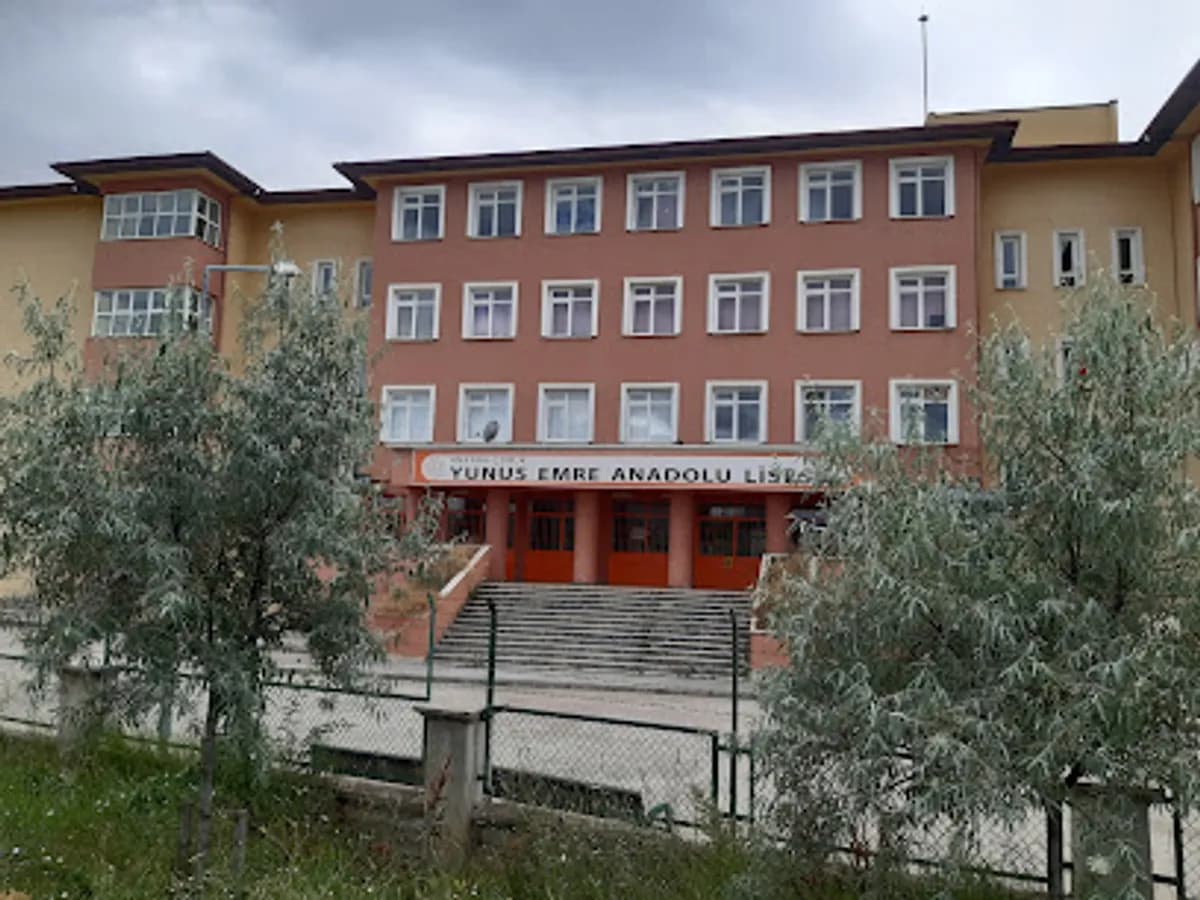 Yunus Emre Anadolu Lisesi - Fotoğraf