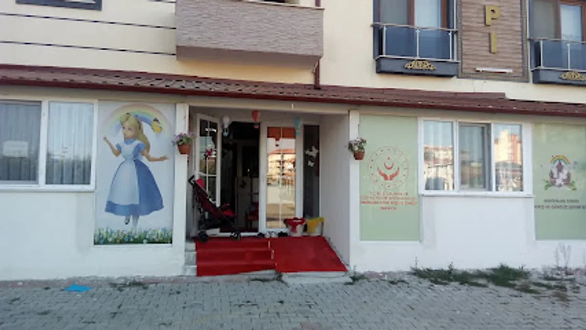 Harikalar Diyarı Kreş ve Gündüz Bakımevi
