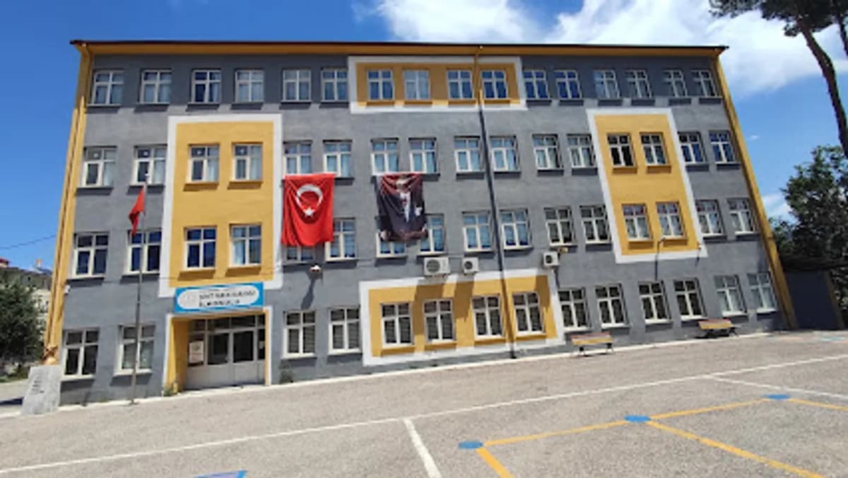 Şehit Faruk Karagöz İlkokulu - Photo