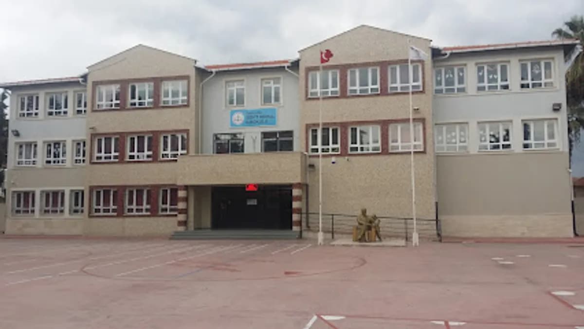 İzmir - Urla Şehit Kemal İlkokulu - Fotoğraf