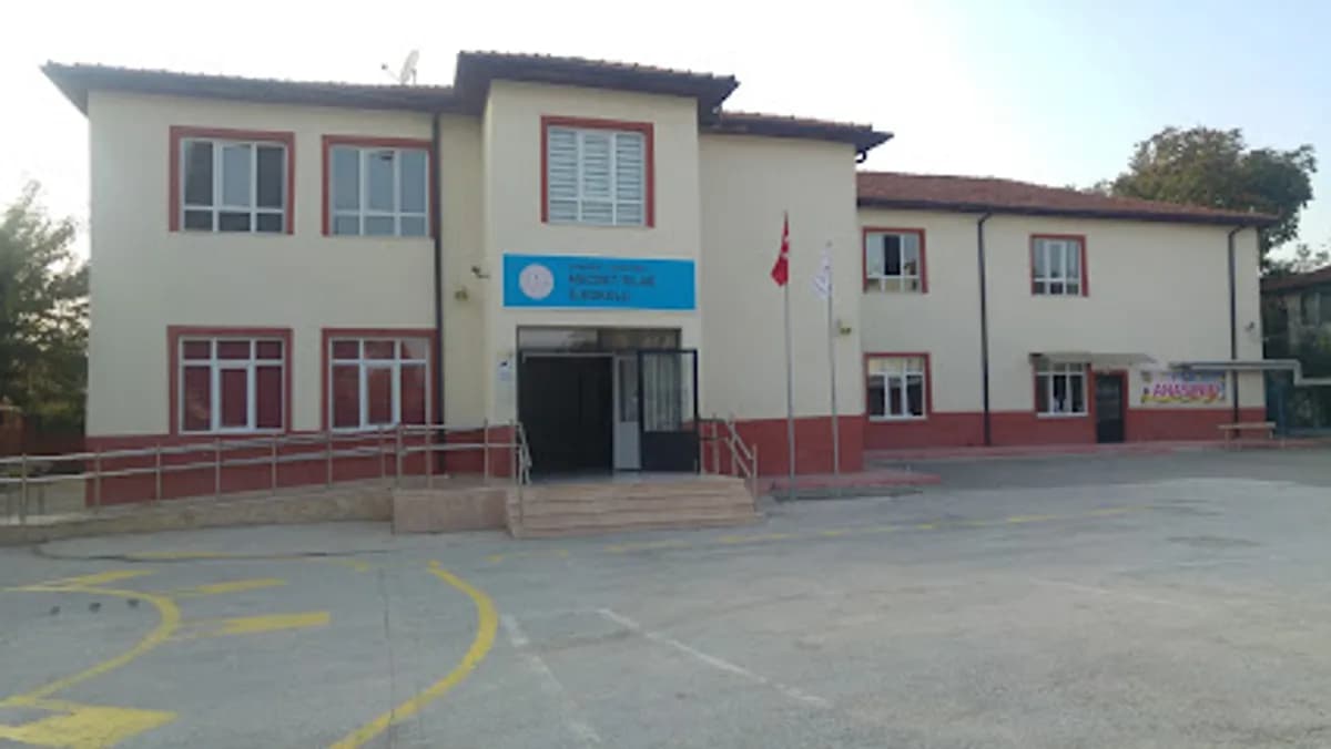 Necdet Islar İlkokulu - Fotoğraf