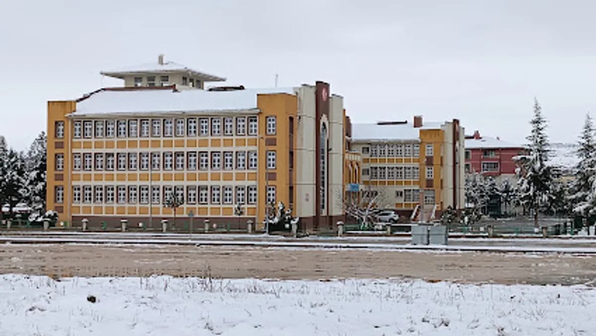 Toki Şehit Üsteğmen Çetin Aylar İlkokulu - Fotoğraf