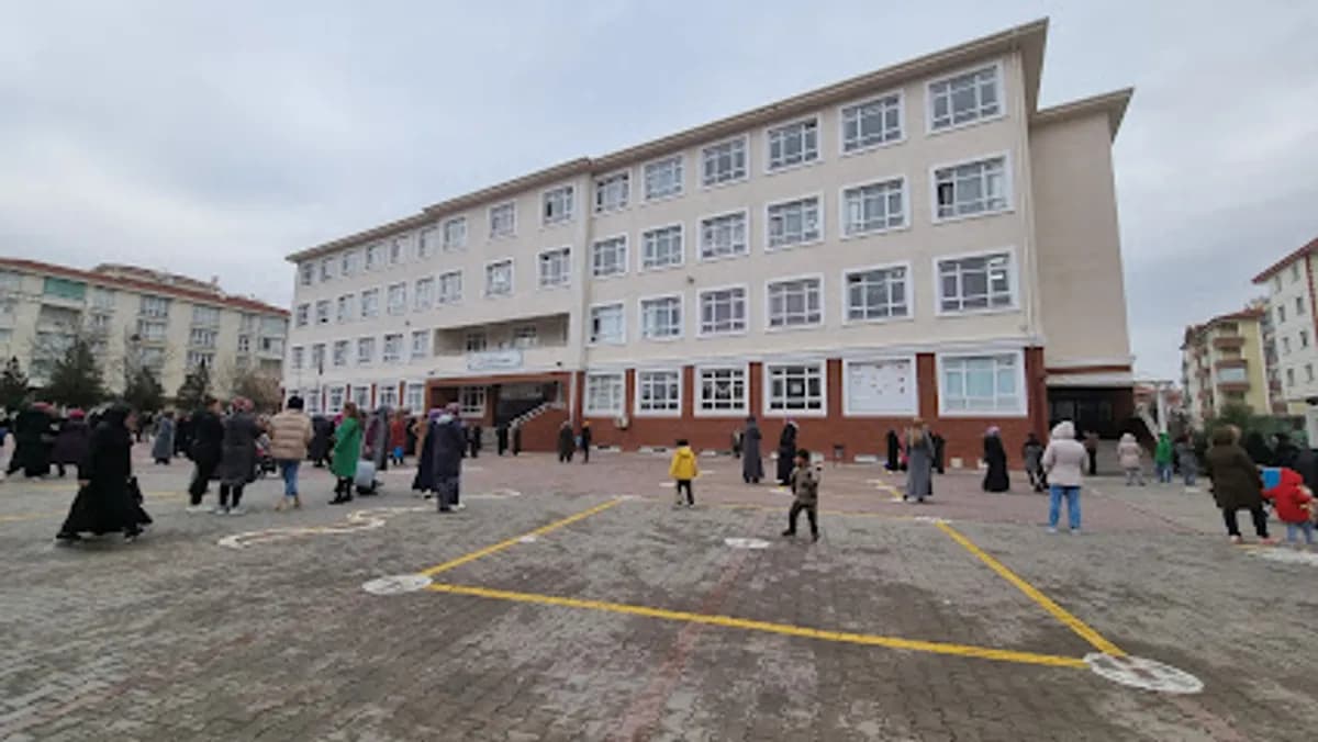 Atatürk İlkokulu - Photo