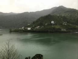 Karşıköy İlkokulu ve Ortaokulu - Fotoğraf