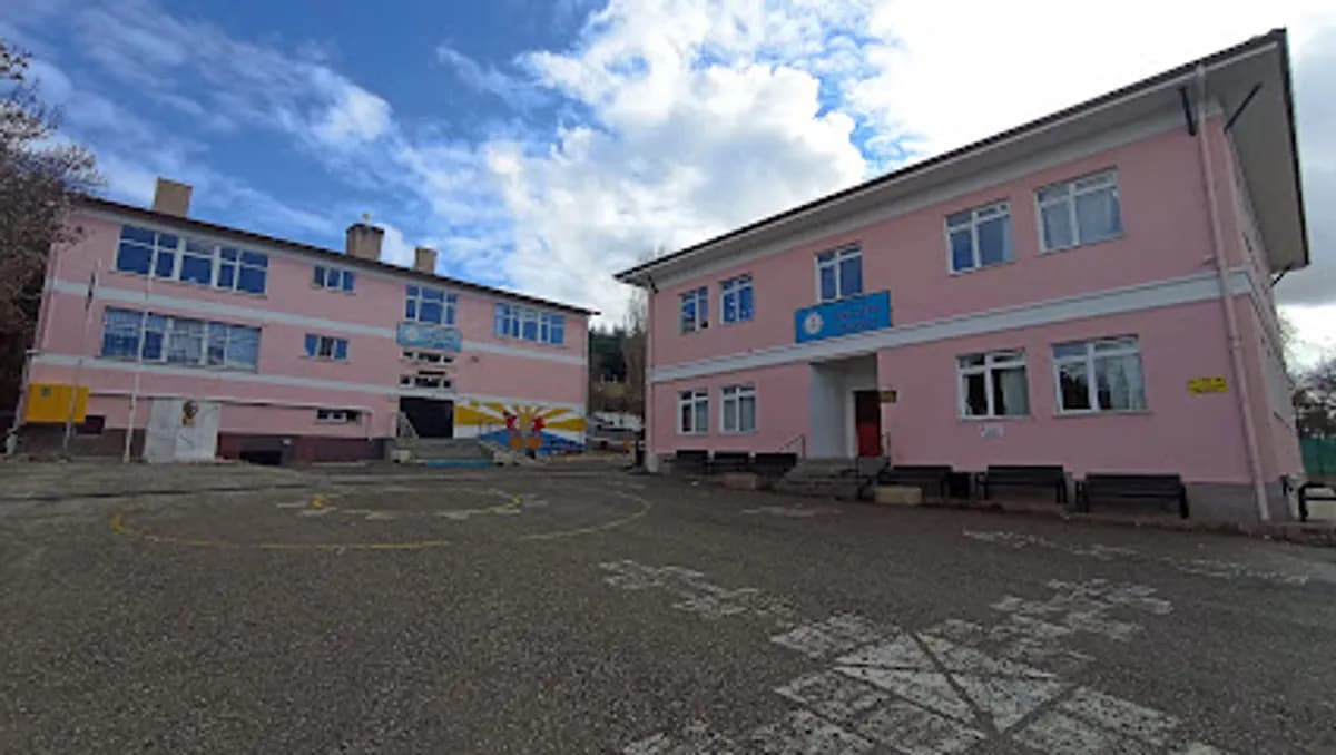 Tınaztepe İlkokulu ve Ortaokulu - Fotoğraf