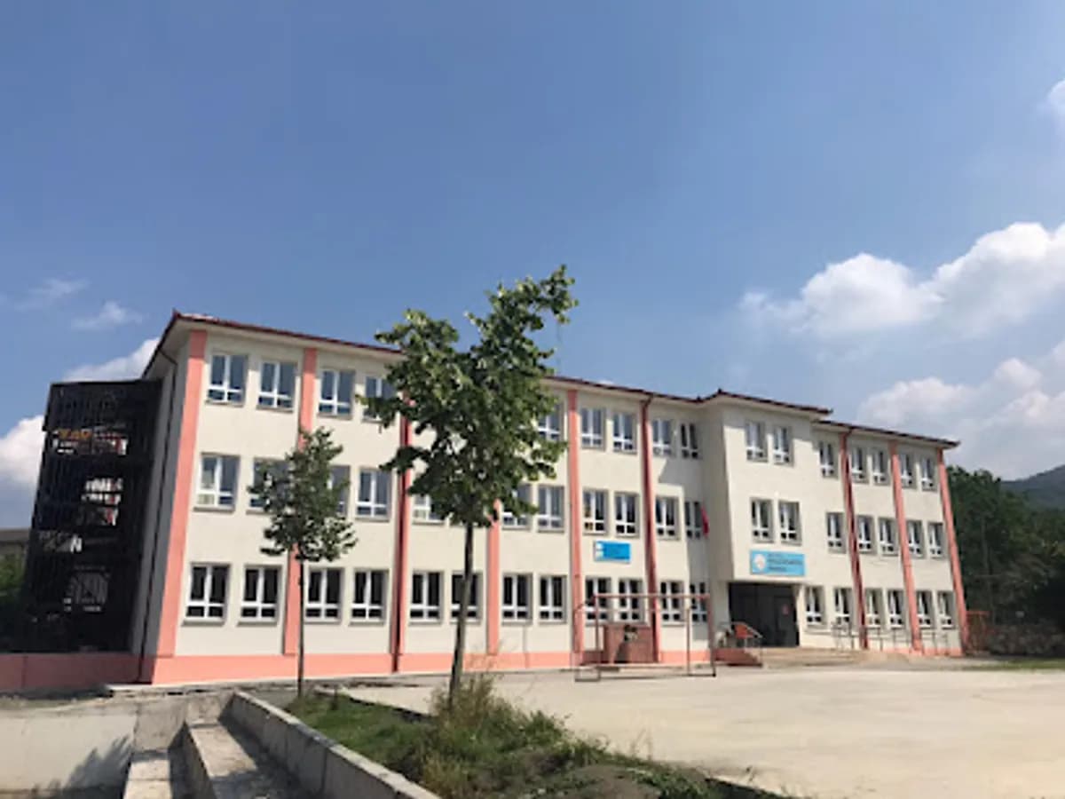 Kemalettin Sami Paşa Ortaokulu - Photo