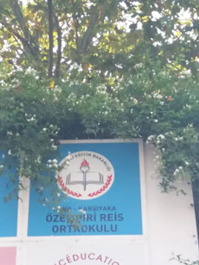 Özel Karşıyaka Piri Reis Okulları - Fotoğraf