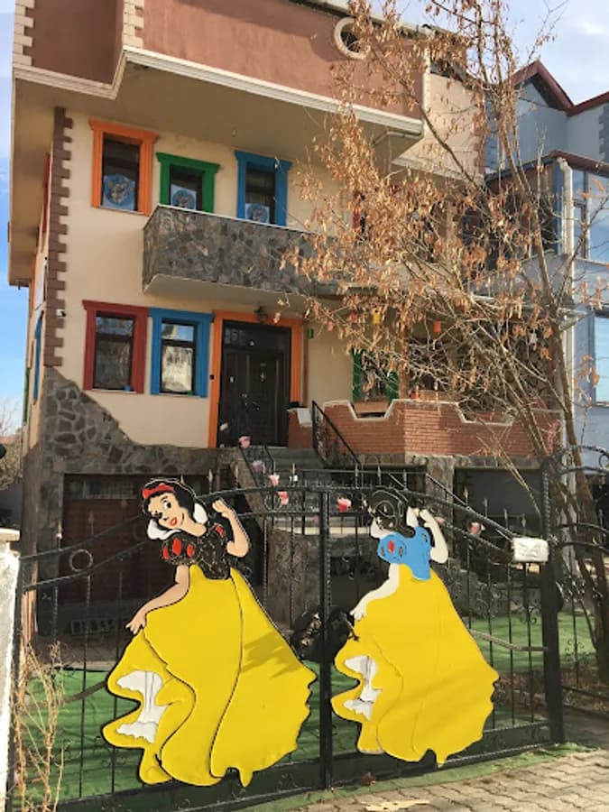 Kar Taneleri Kreş ve Gündüz Bakım Evi - Photo