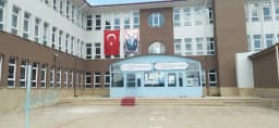Bahçeşehir Şehit Mehmet Armağan Alper Ortaokulu - Fotoğraf