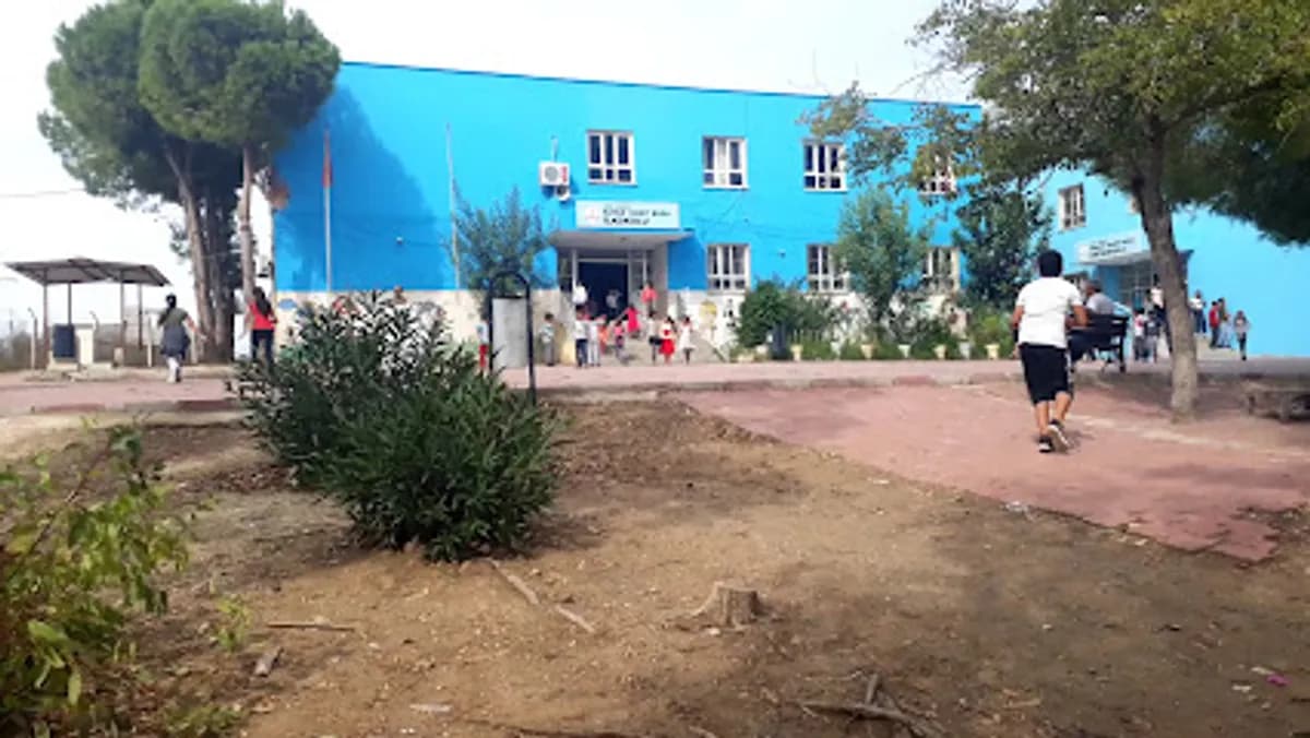 Bahçe Hamit Buğa İlköğretim Okulu