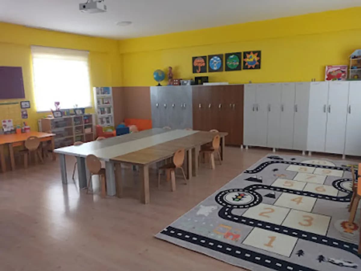 Merkez Çağlayan İlköğretim Okulu