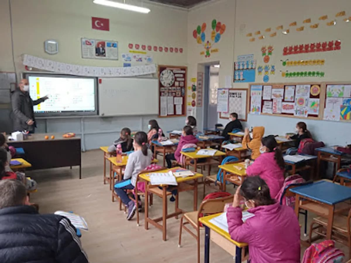 Dumlupınar İlkokulu - Photo