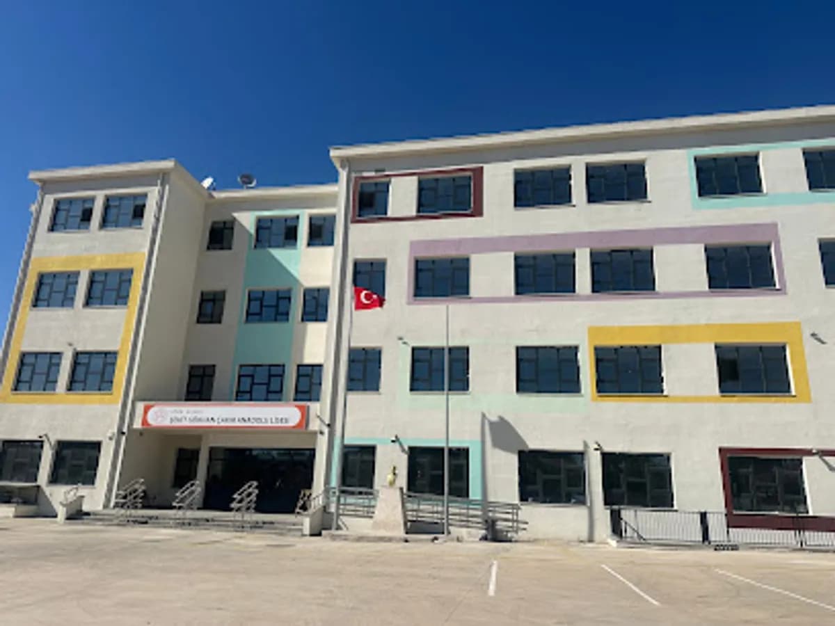 Aliağa Şehit Gökhan Çakır Anadolu Lisesi - Fotoğraf