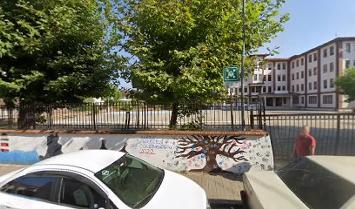 Cumhuriyet Ortaokulu - Fotoğraf