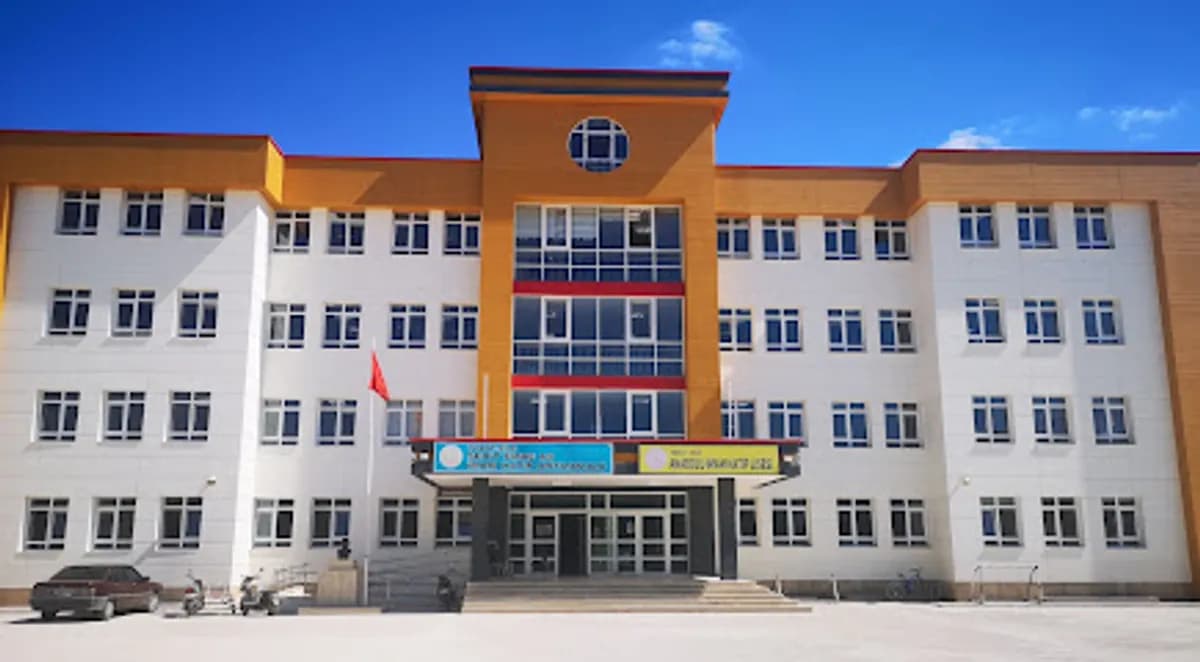 Zile Şehit Emre As İmam Hatip Ortaokulu - Fotoğraf