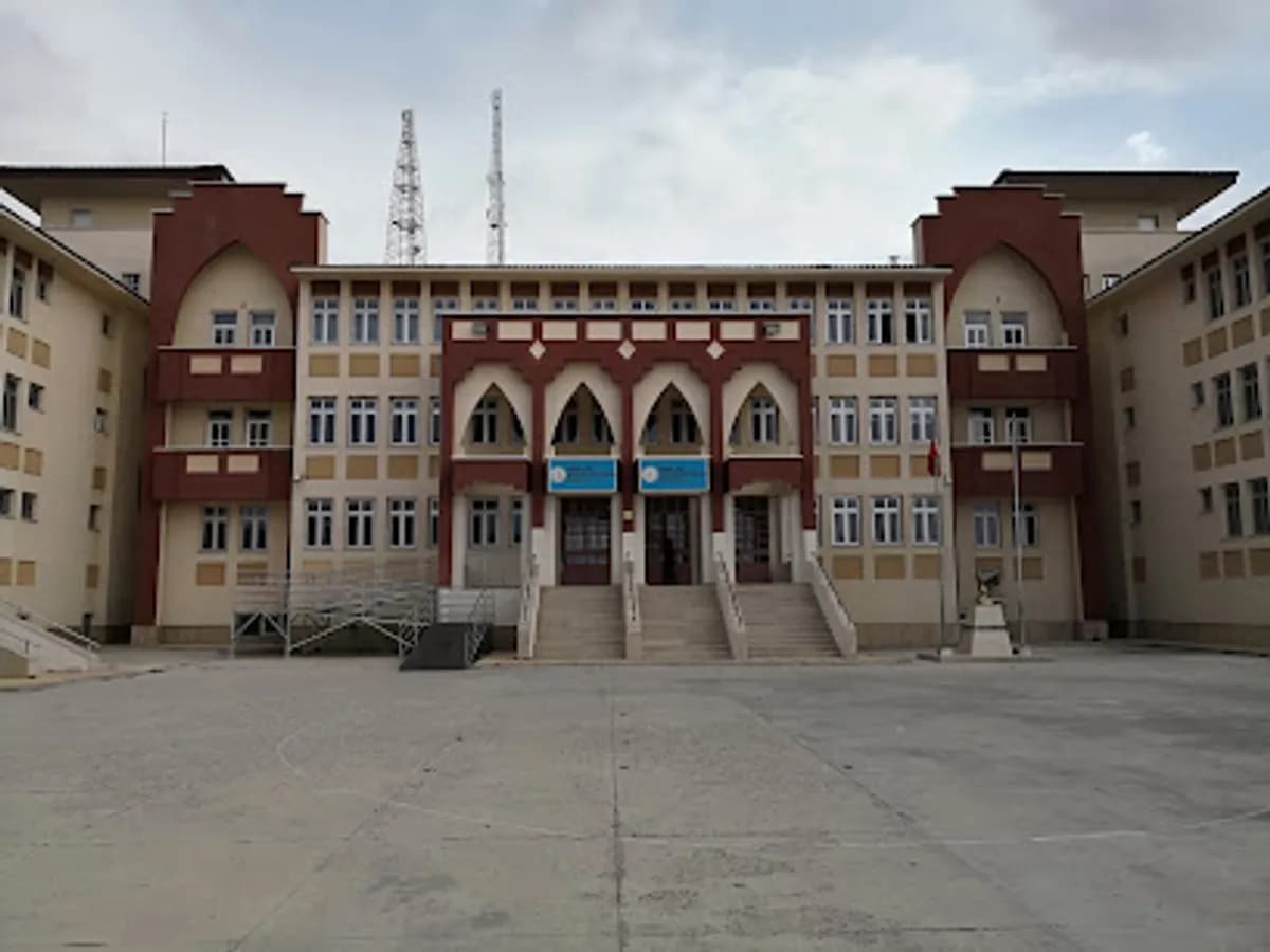 Toki Şehit Mehmet Koçak Ortaokulu - Fotoğraf