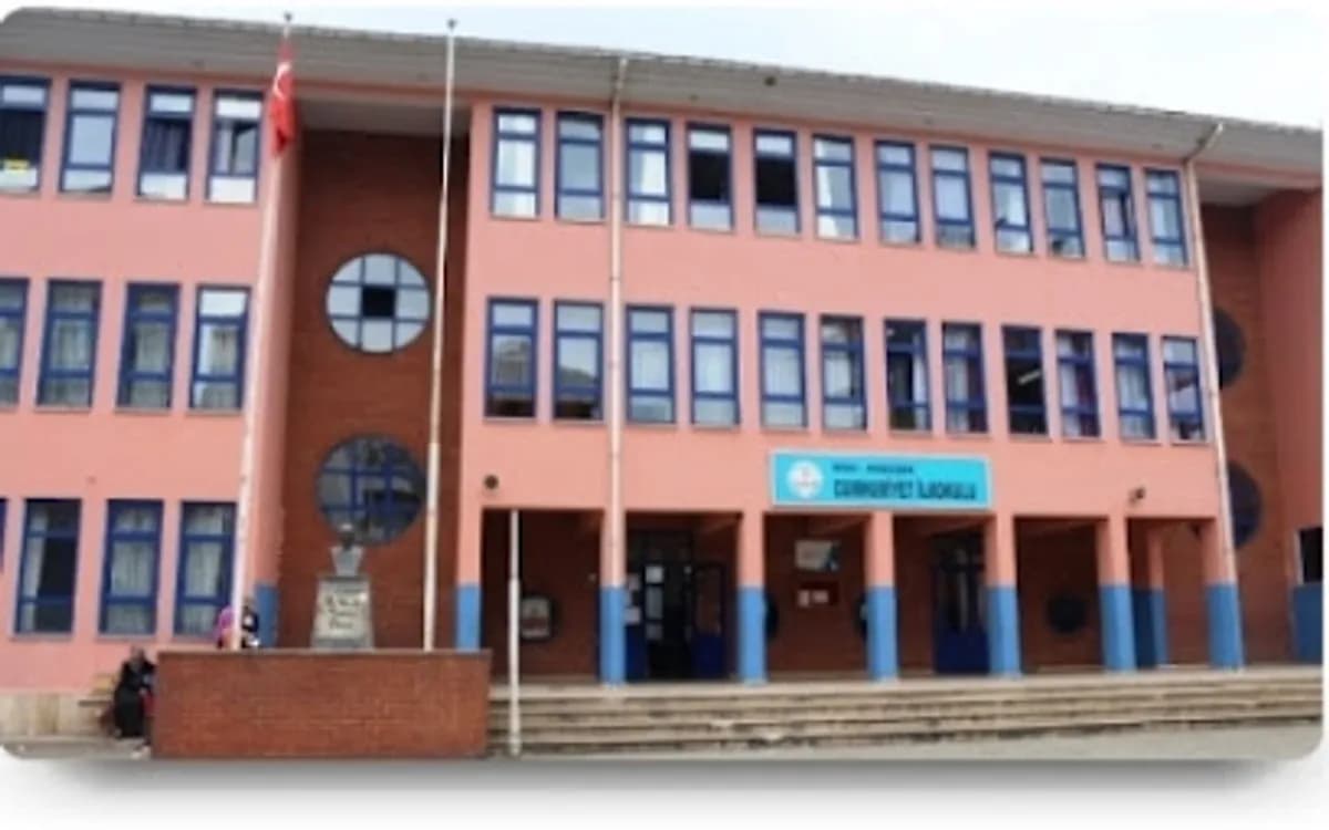 Ardeşen Cumhuriyet İlkokulu - Fotoğraf