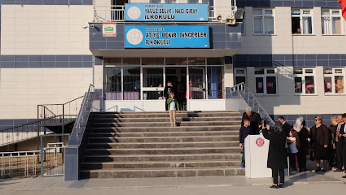 Atiye Bekir Dinçerler İlköğretim Okulu - Photo