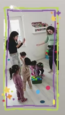 Renkli Otobüs Anaokulu ve Gündüz Bakım Evi - Fotoğraf