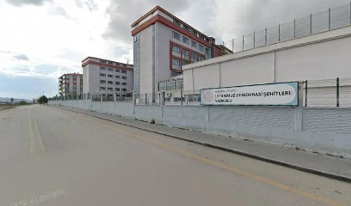 15 Temmuz Demokrasi Şehitleri İlkokulu - Photo