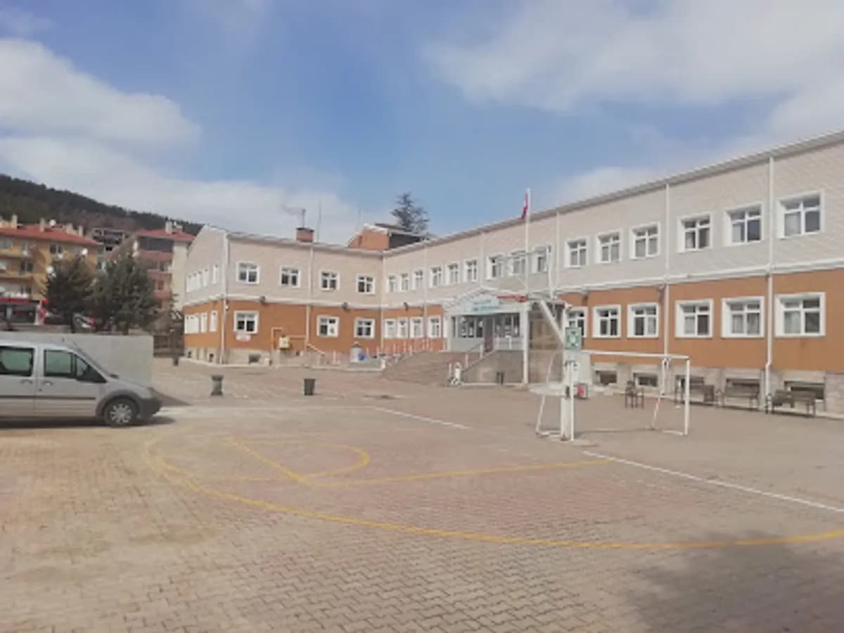 Kızılcahamam İmam Hatip Ortaokulu - Fotoğraf