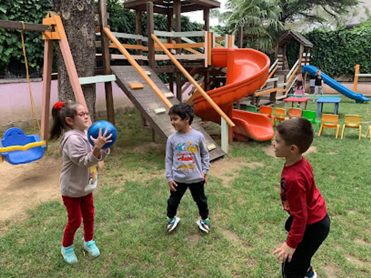 Osmangazi Tomurcuk Montessori Anaokulu - Photo