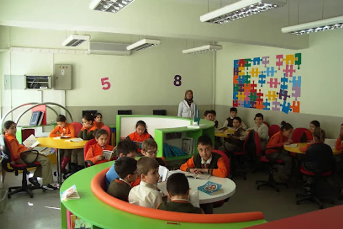 Atatürk İlköğretim Okulu