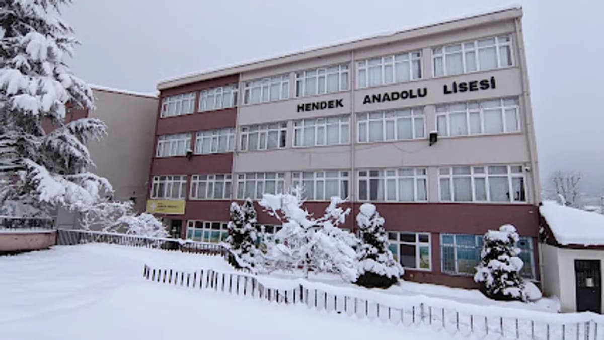 Hendek Anadolu Lisesi