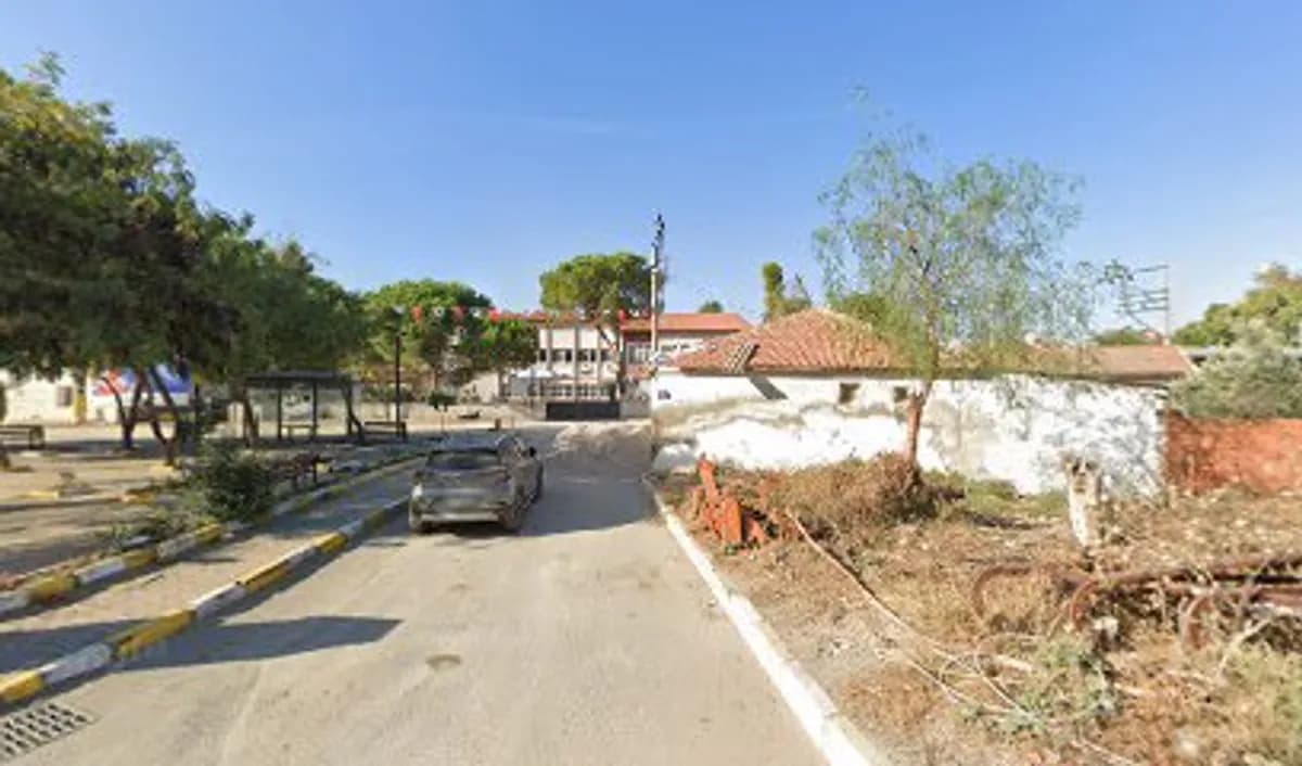 Seyrek İöo - Photo