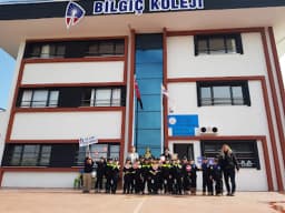 Özel Çeşme Bilgiç Koleji - Photo