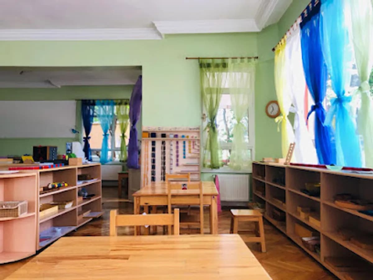 Binbir Çiçek Montessori Önokul - Fotoğraf