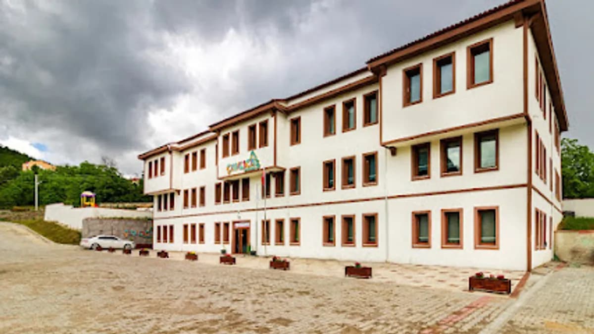 Çamlıca Anaokulu İlkokulu - Photo