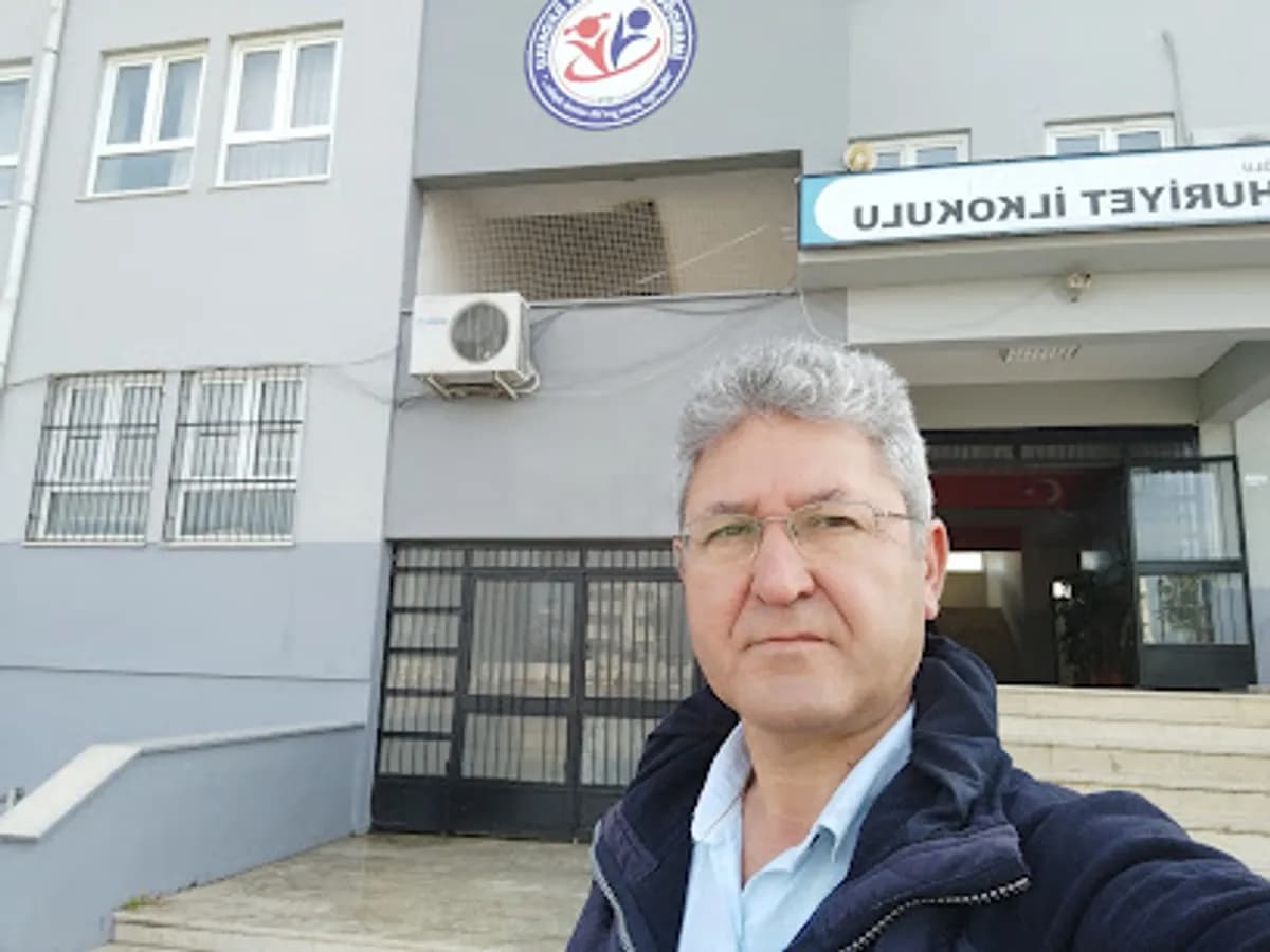 Cumhuriyet İlkokulu