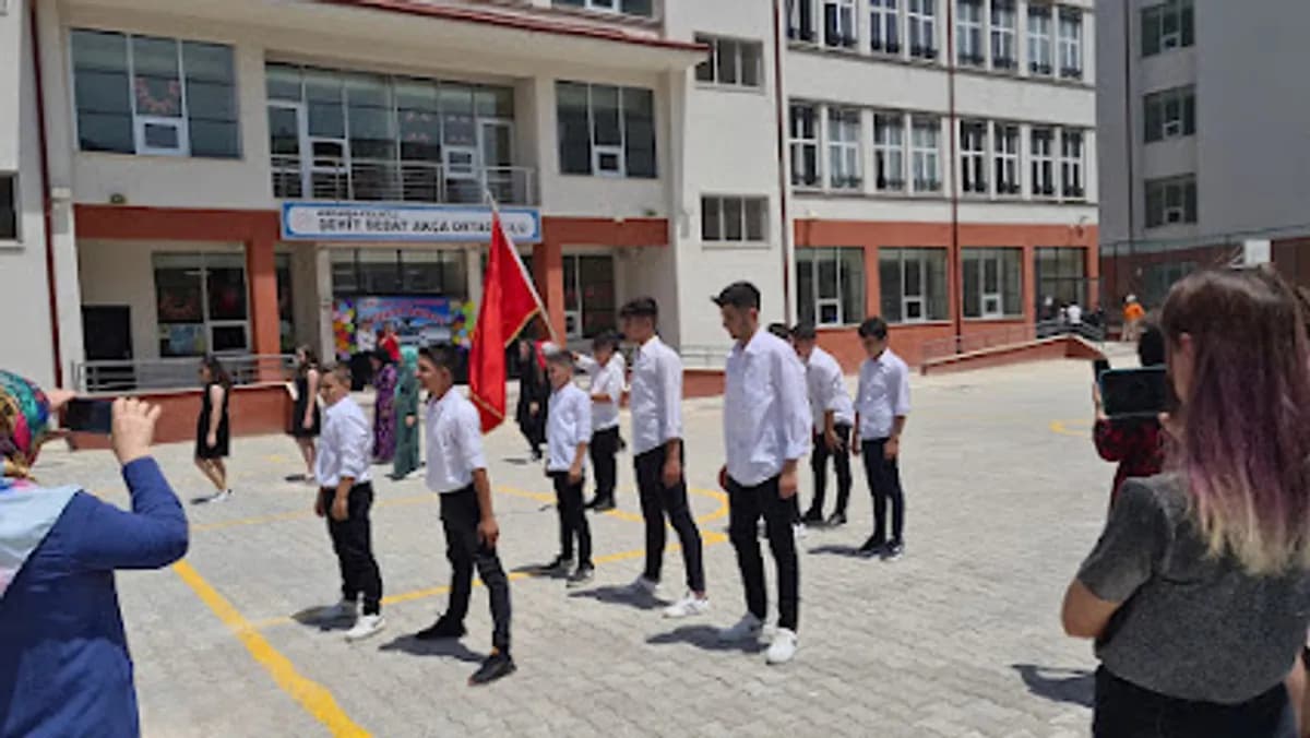 Polatlı Şehit Sedat Akça Ortaokulu - Fotoğraf